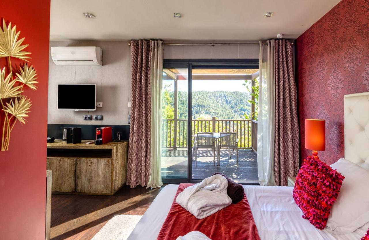 Domaine De Chalveches Hotel Spa 4* Faugeres  Esterno foto