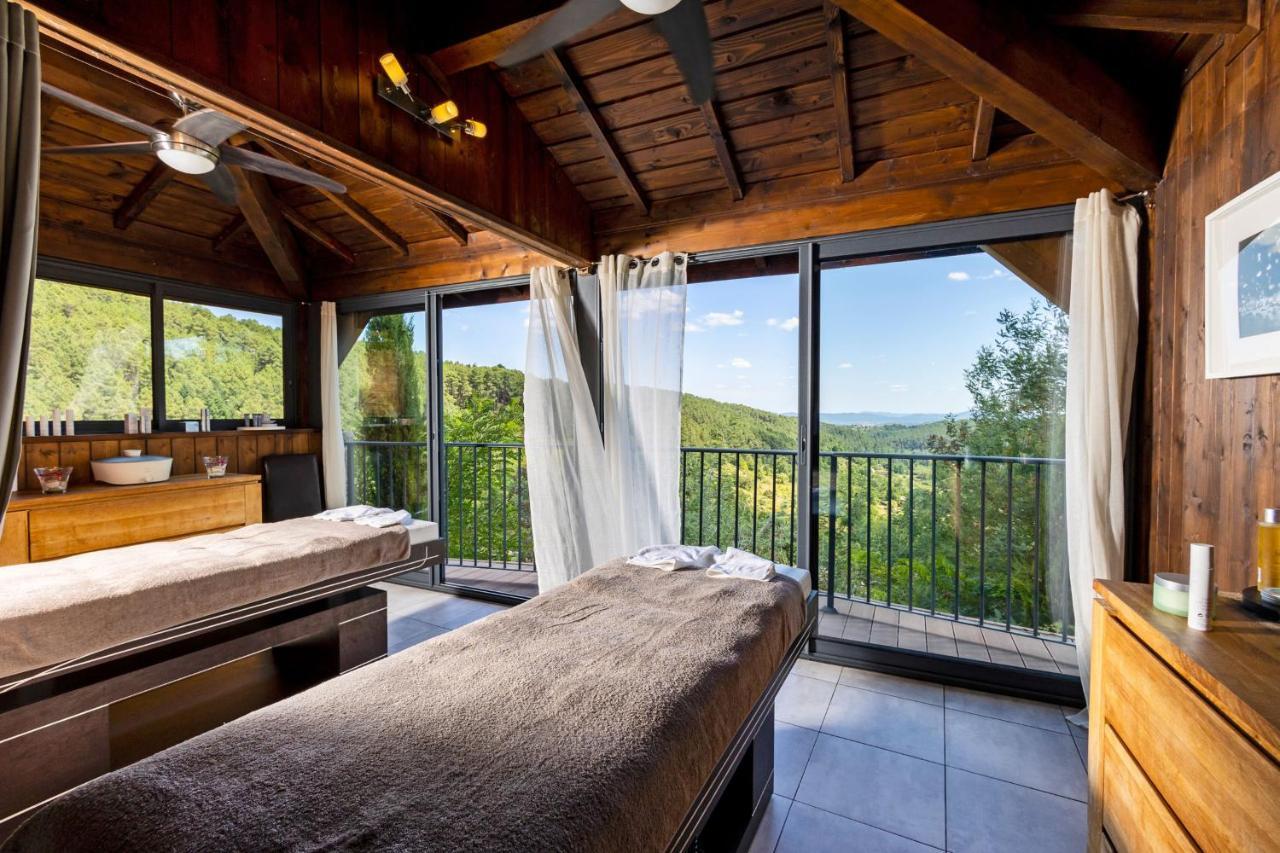 Domaine De Chalveches Hotel Spa 4* Faugeres  Esterno foto