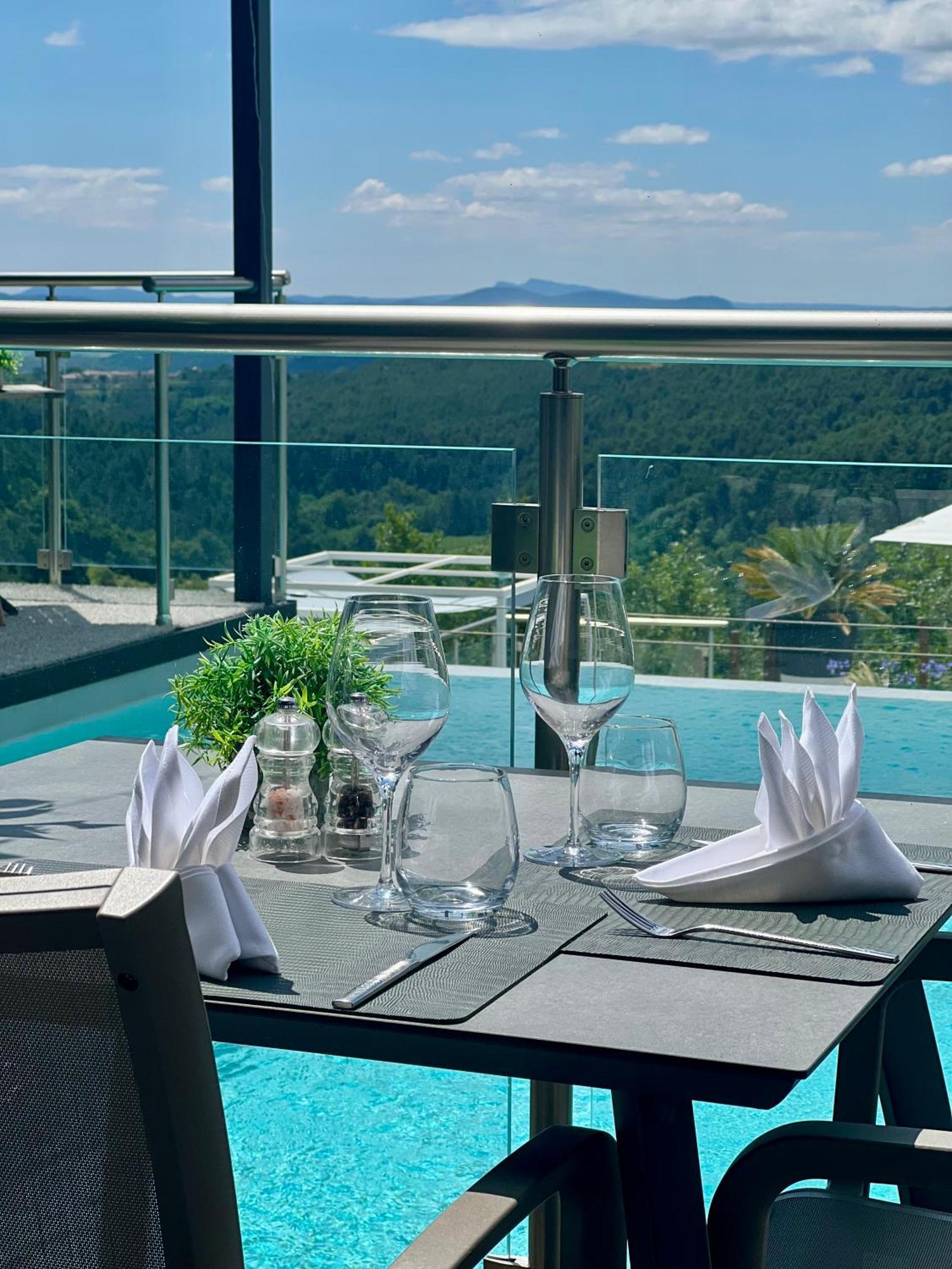 Domaine De Chalveches Hotel Spa 4* Faugeres  Esterno foto